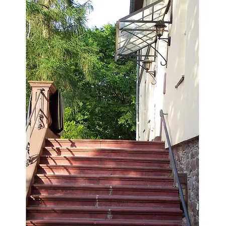 Kemenate Lägenhet *